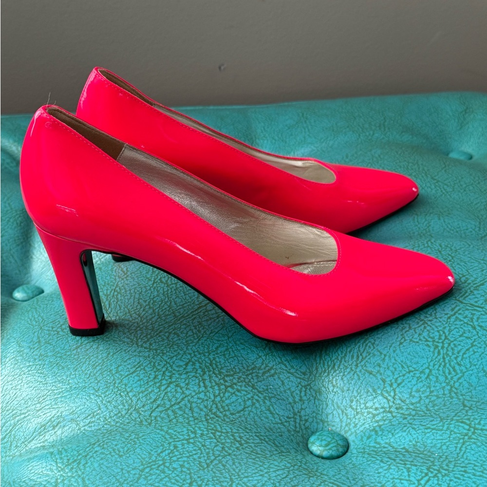 Neon pink shiny leather heel Italian Statement sexy EU 36.5 US 6/6.5 Suzanne Rae